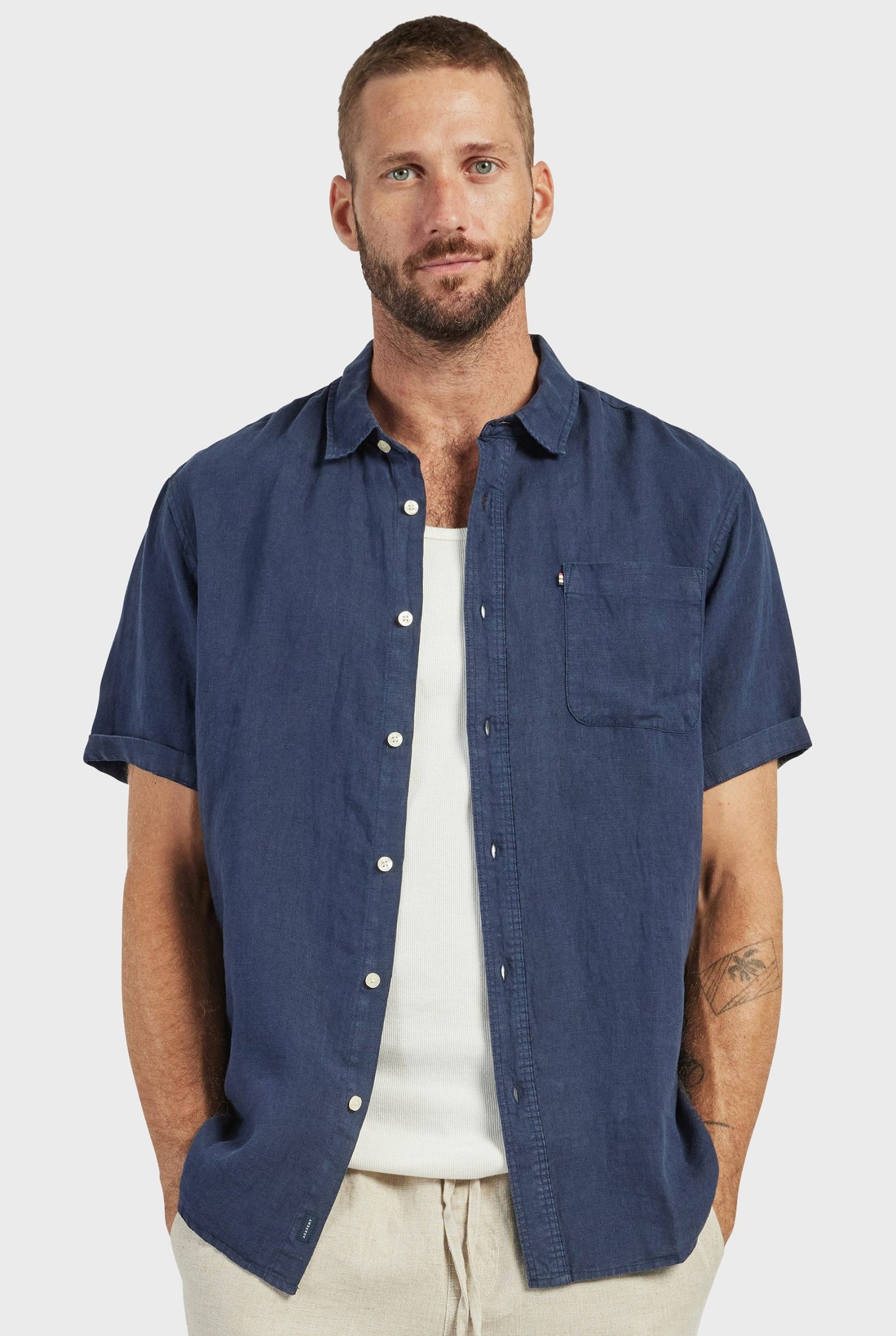 Hampton Linen S/S Shirt - Image 3